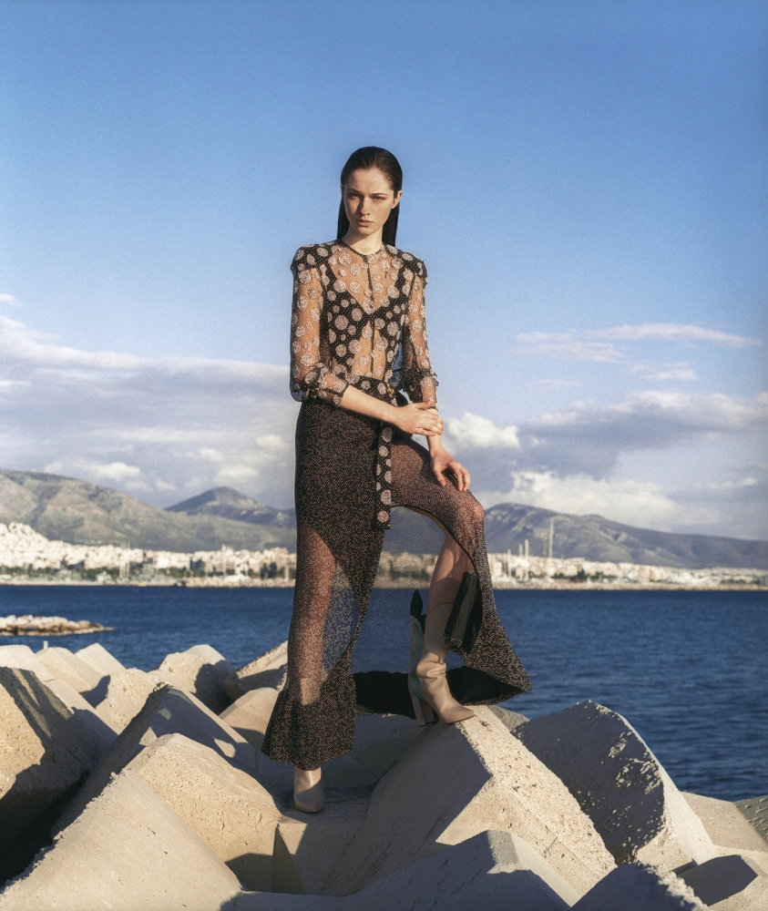 Modelka Markéta Šalounová oblékla kolekci Louis Vuitton jaro / léto 2017.