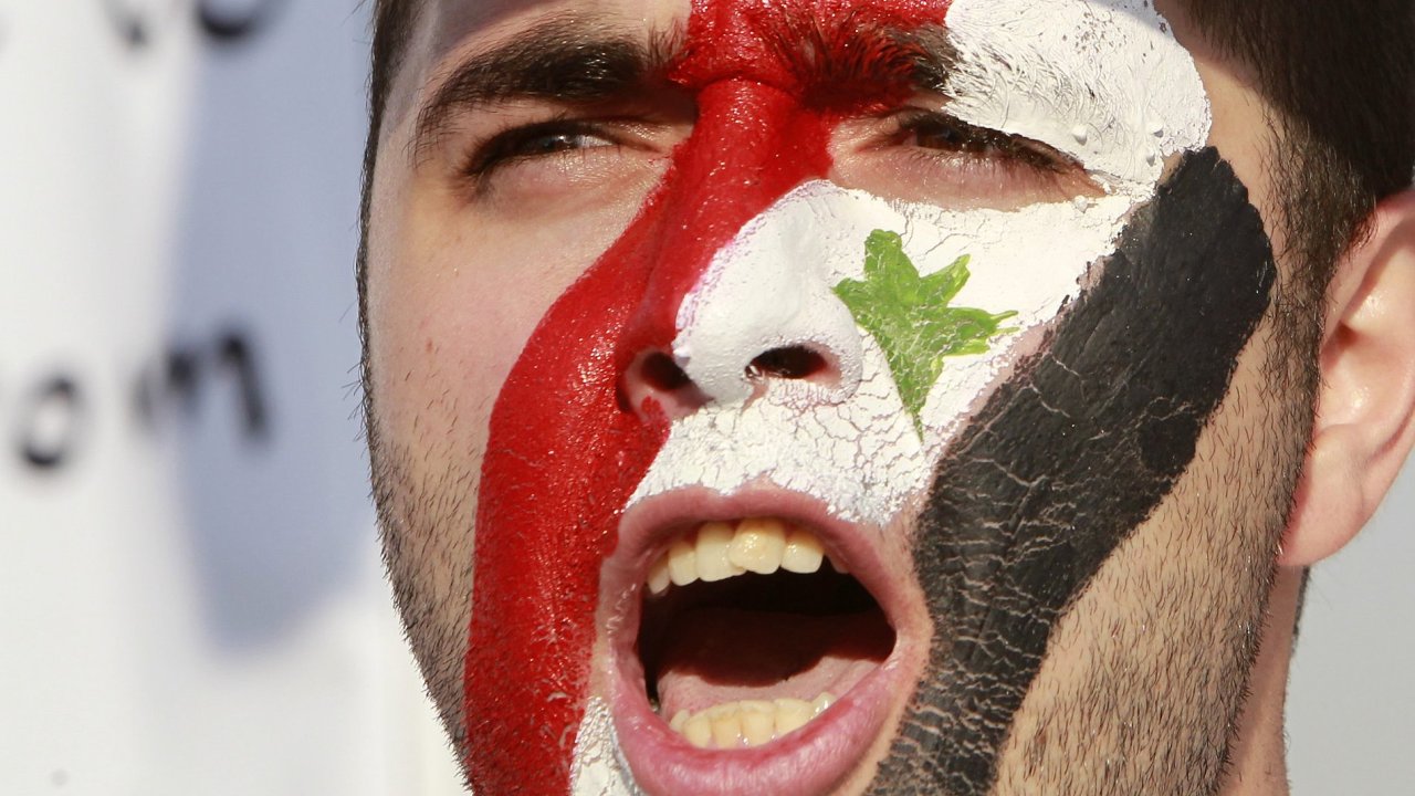 Demonstrace proti syrsk vld propukly i mezi Syany ijcmi v Jordnsku
