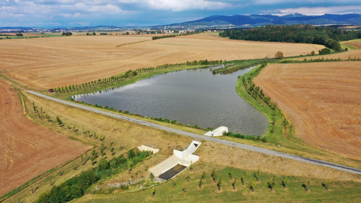 Retenn ndr v Lechoticch