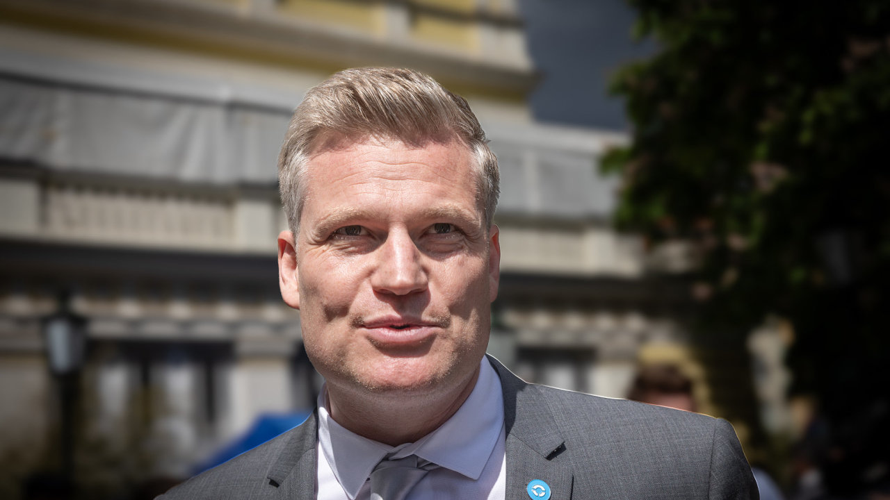 Volby 2025, Motorist� sob� Filip Turek