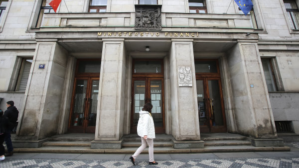 Ministerstvo financ� financuje rozpo�tov� deficity pomoc� dluhopis� a ned�vno...