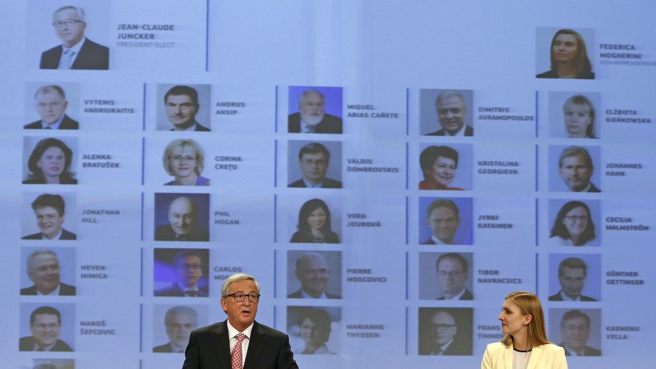 Jean-Claud Junckere a schvalovn novch eurokomisa.