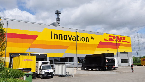 DHL chce ve svých skladech využívat technologii internetu věcí - Ilustrační foto.