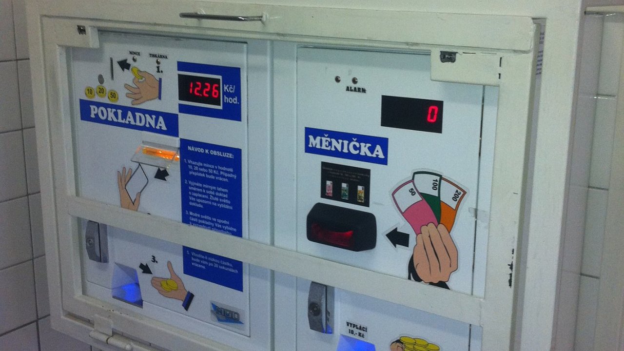 Zabezpeèený automat na regulaèní poplatky.