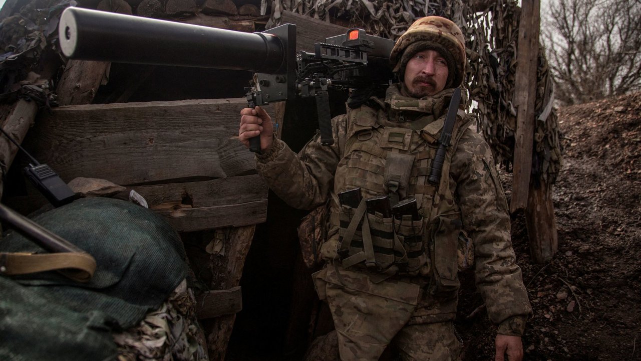 Ukrajinsk vojk na front v Donck oblasti.