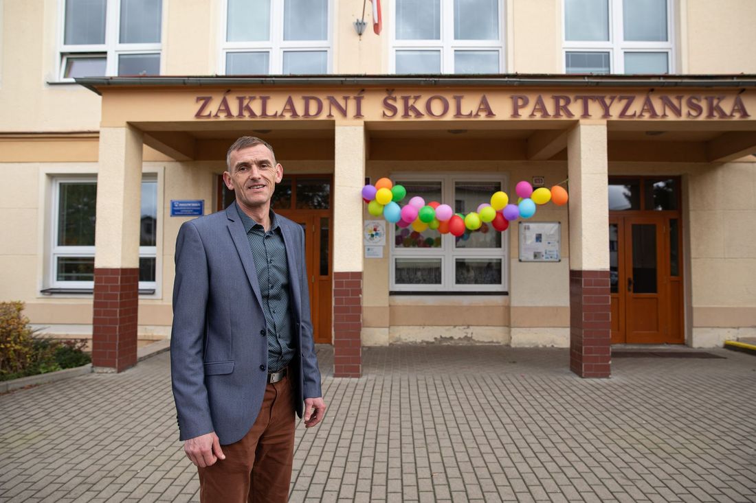 editel Z Partyznsk v  esk Lp Karel Minak.