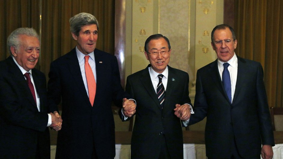 Brahm, Kerry, Pan Ki-mun a Lavrov (zleva)