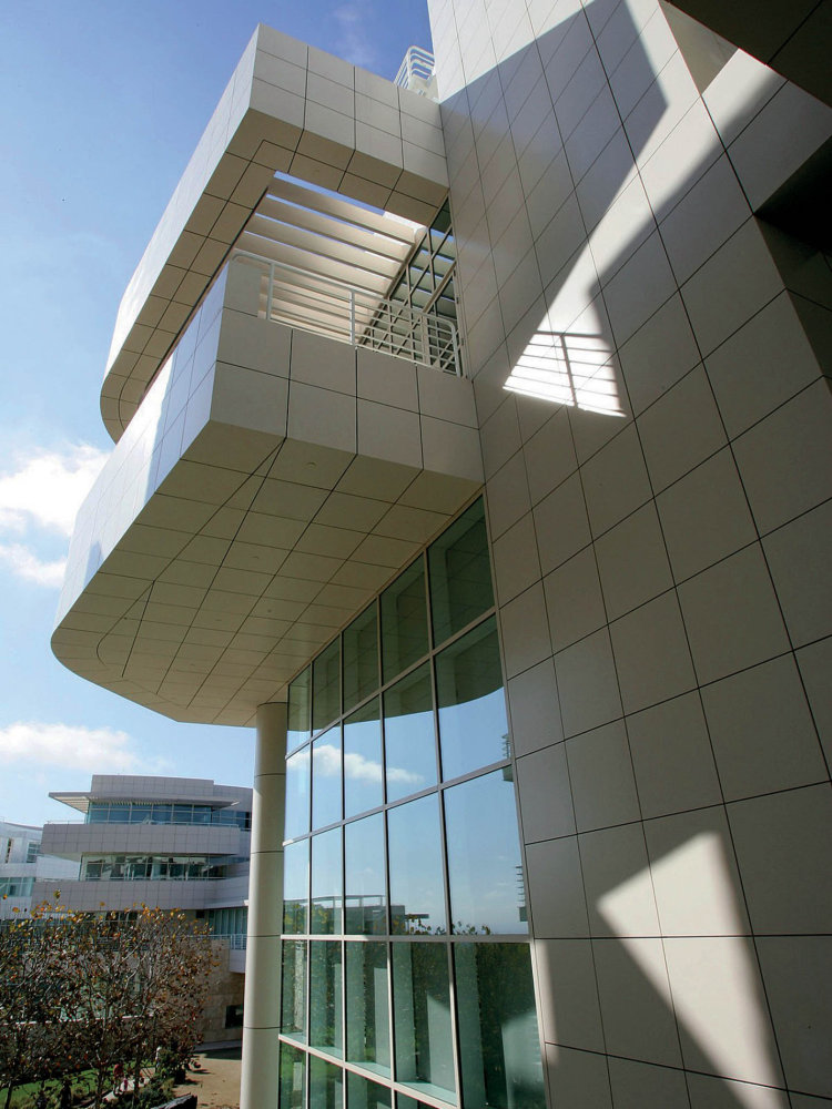 Mezi nejznámější Meierovy realizace patří losangeleský Getty Center.