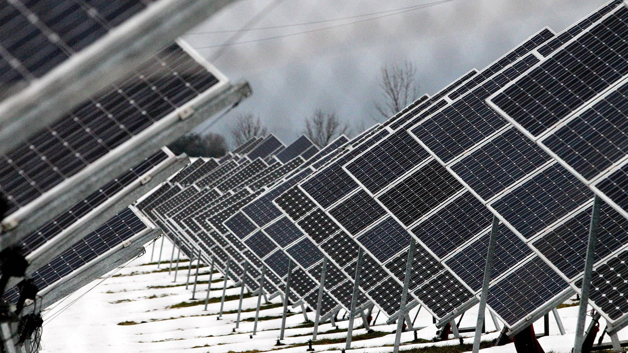 Novou licenc pro solrn elektrrnu v Chomutov by se ml zabvat Energetick regulan ad.