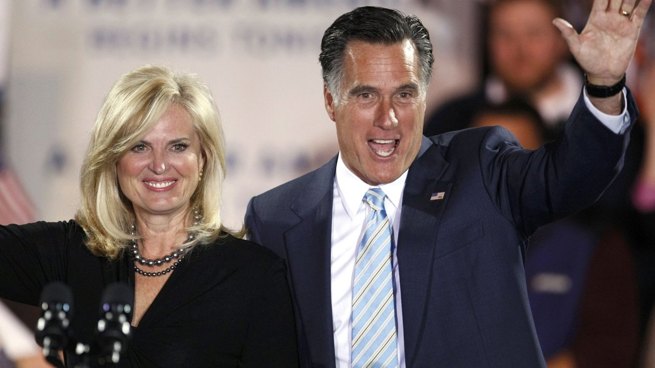 Mitt Romney s manelkou