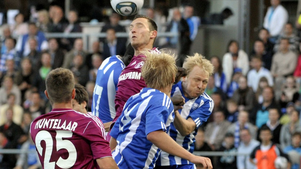 Fotbalist� Schalke prohr�li v helsink�ch 0:2.