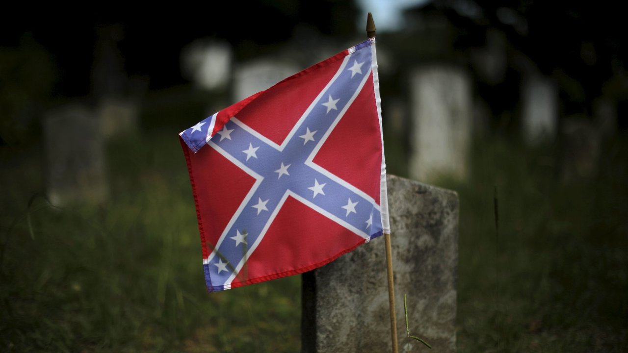 Konfederaèní vlajka symbolizovala jižanské otrokáøské státy z doby americké obèanské války.