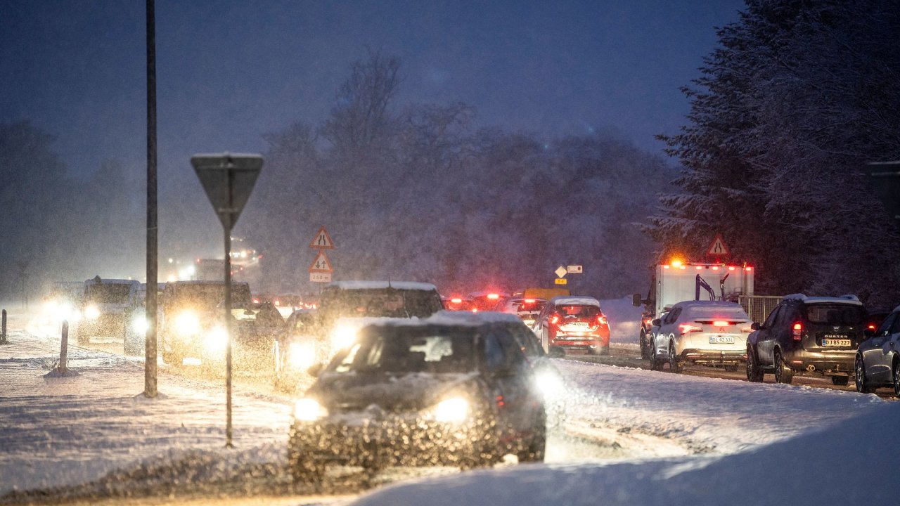 Sníh zasáhl bìhem prvního prosincového víkendu èásti severní a východní Evropy, vèetnì Èeska, Nìmecka i Dánska