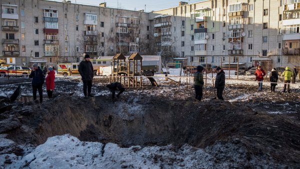V západních sankcích vůči Rusku zejí díry. Kremlu se naopak daří zvyšovat výrobu raket a dronů
